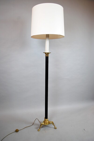 Floor lamp in brass and stained wood