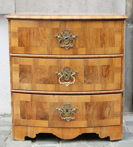 German 18th C. walnut chest of drawers