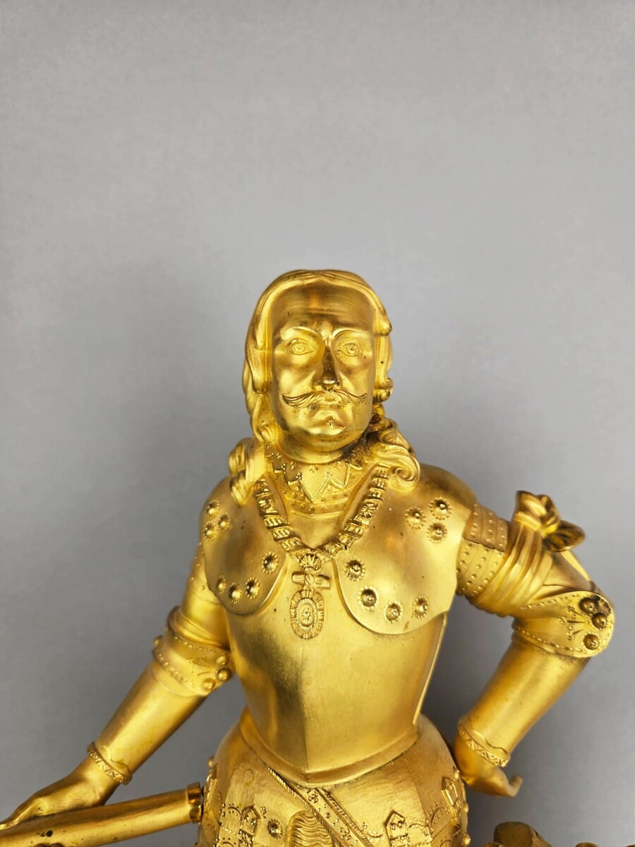 gilded bronze clock figuring the Admiral Michiel de Ruyter