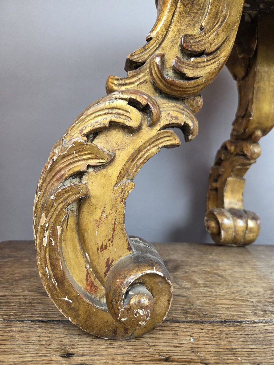 Gilded wood and marble base, Italy early 19th century