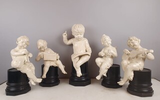 Group of 5 earthenware musician cherubs, late 19th, early 20th. Height of the largest: 35 cm.