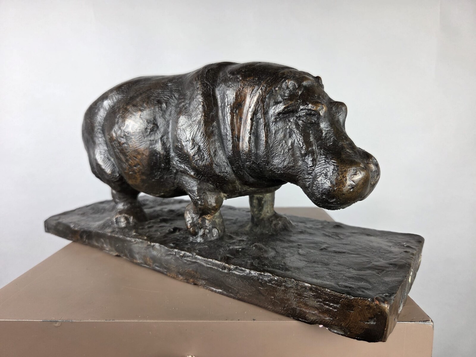 Herbert Geldhof, bronze sculpture with a brown patina, 
