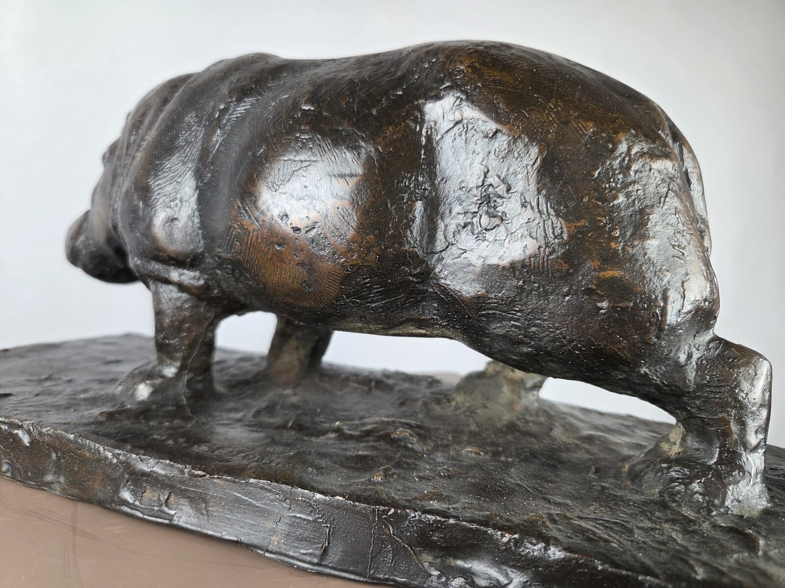 Herbert Geldhof, bronze sculpture with a brown patina, 