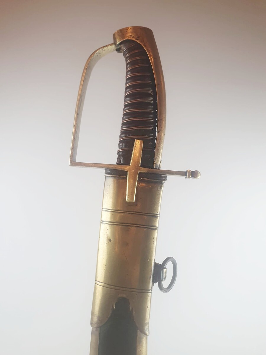 Hungarian hussar sabre, single-pronged brass mount