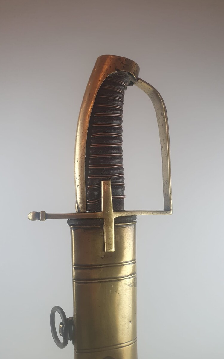 Hungarian hussar sabre, single-pronged brass mount