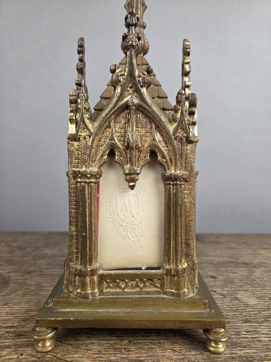 Important Neo-Gothic ormolu reliquary-chapel, XIXᵉ century