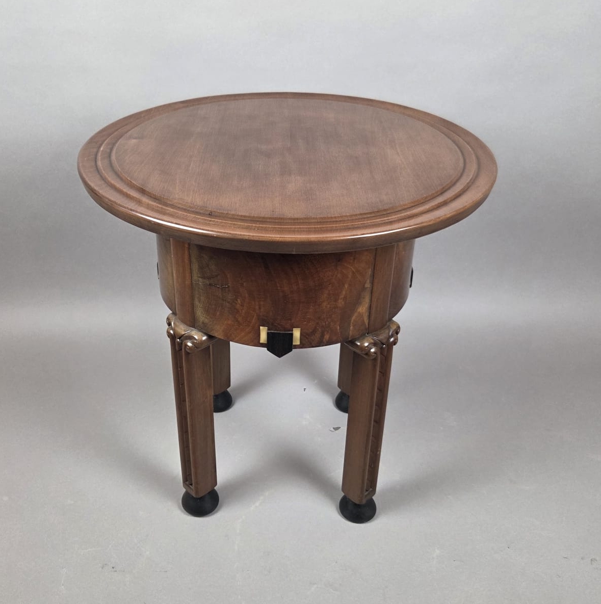 In the style of Chambon, Art Deco mahogany pedestal table