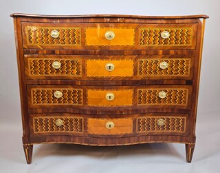 Inlaid chest of drawers with double secret compartments, 18th century