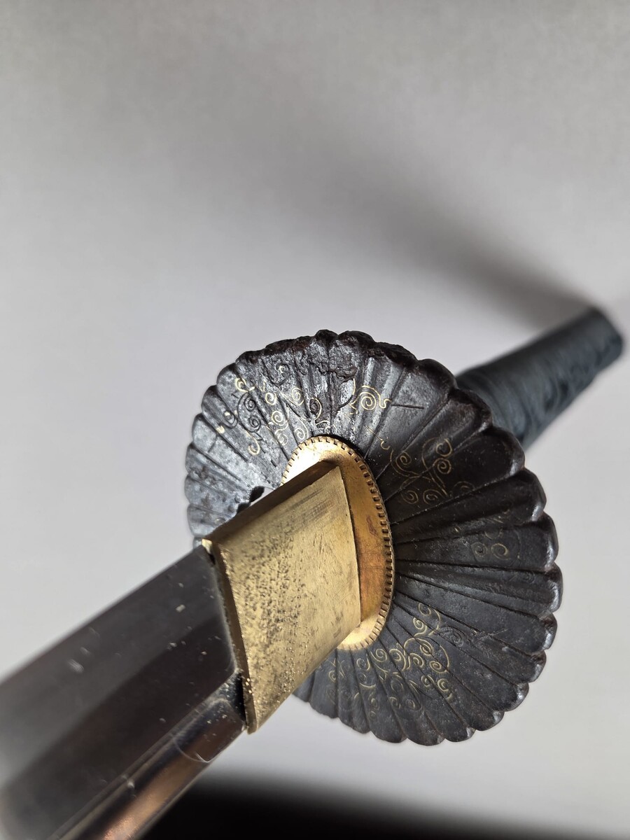 Katana, late Edo period, beautiful tempered line