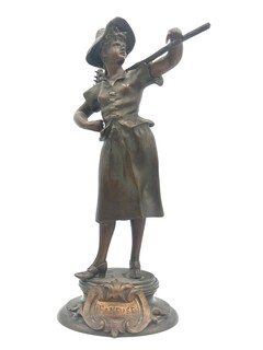 La Faneuse ,bronze par A Nelson