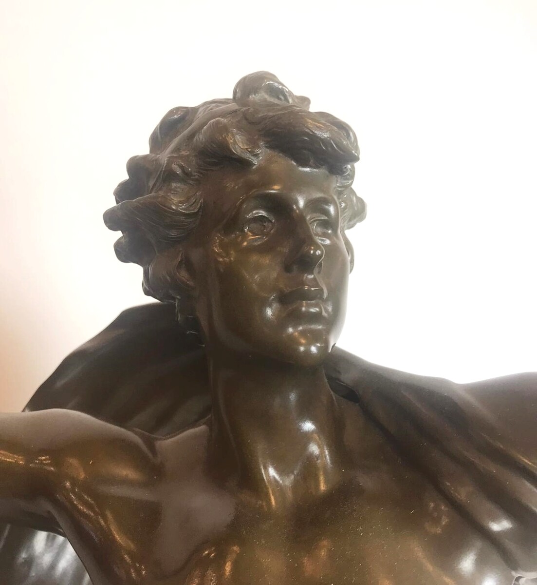 Large bronze sculpture signed Louis Auguste Moreau - 