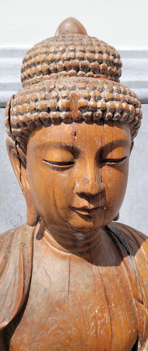 Large carved wooden Buddha - some traces of polychromy - circa 1900