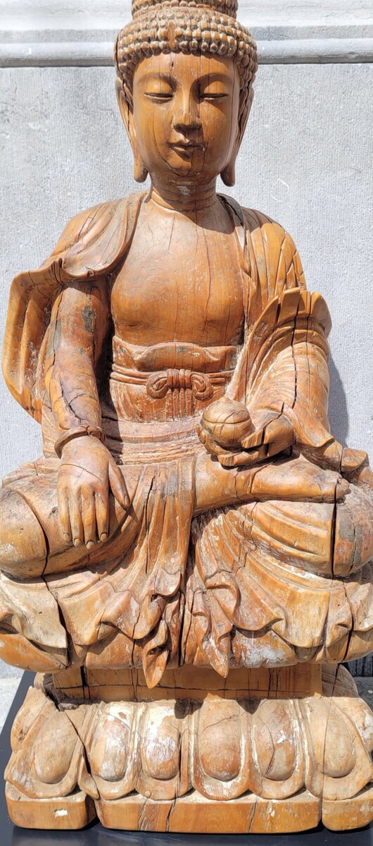 Large carved wooden Buddha - some traces of polychromy - circa 1900
