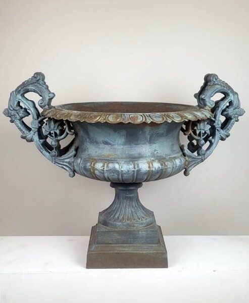 Large cast iron sink with gray patina - large, richly worked handles