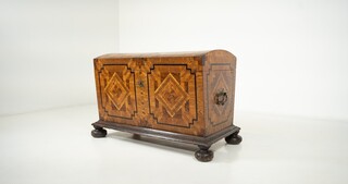 Late 18th-Century Chest, Veneered with Walnut and Austrian Ash