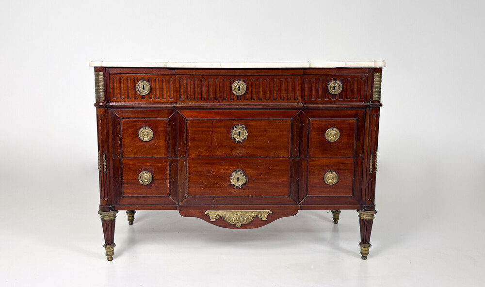 Late 18th-Century Louis XVI Chest of Drawers,Mahogany Veneer