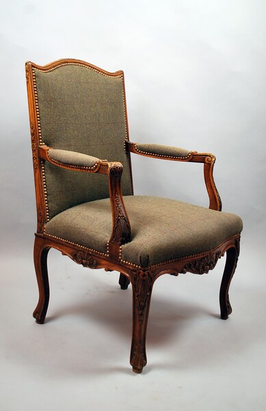 Louis XV armchair - New upholstery