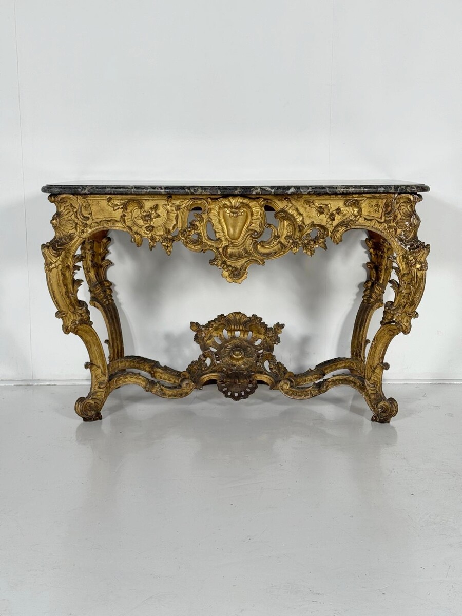 Louis XV console in giltwood and marble top, 18th