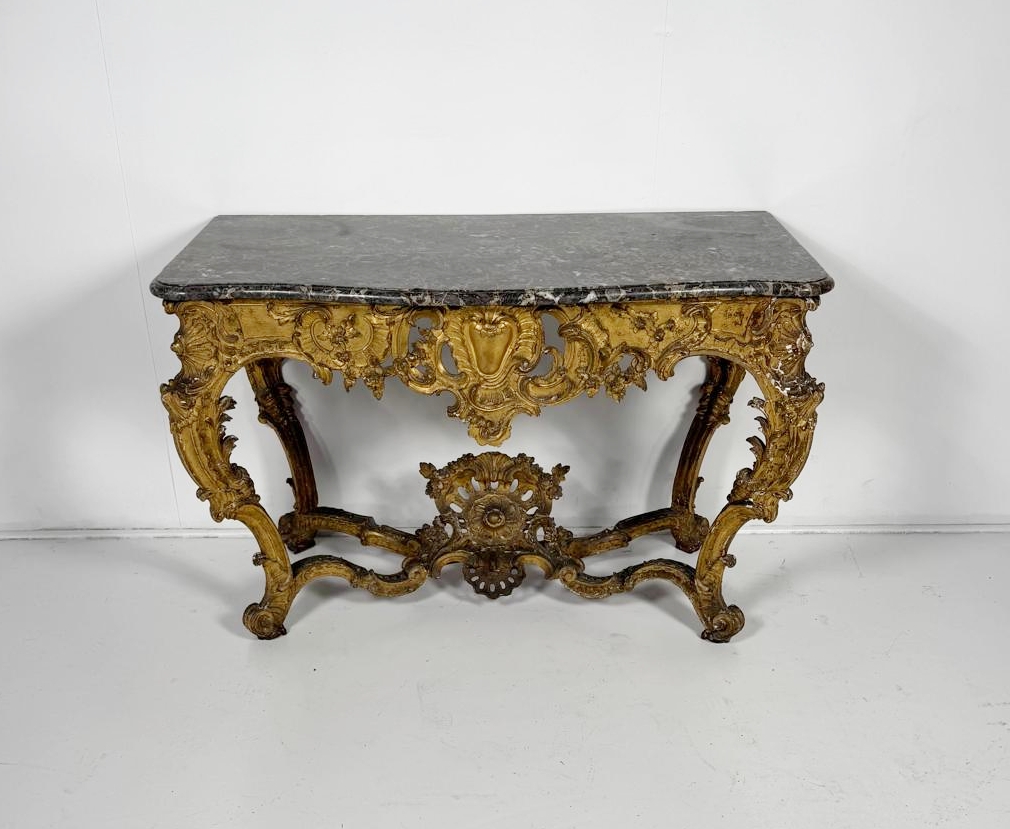 Louis XV console in giltwood and marble top, 18th
