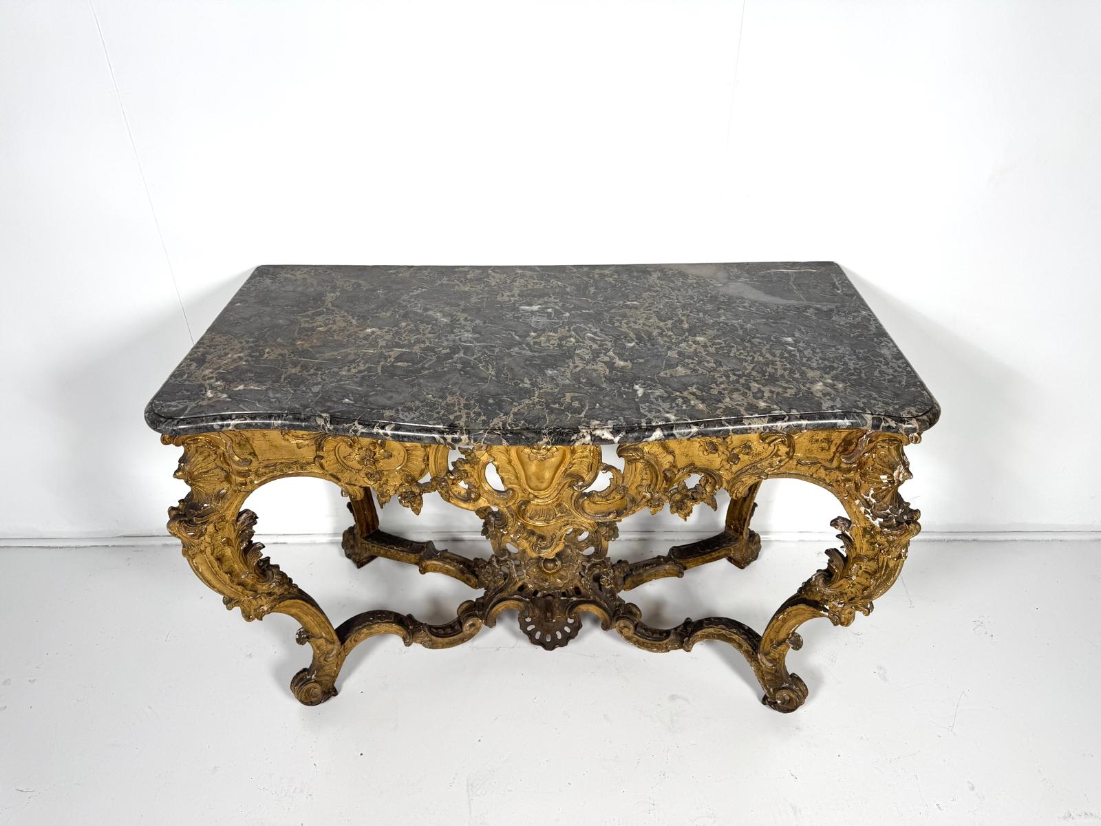 Louis XV console in giltwood and marble top, 18th