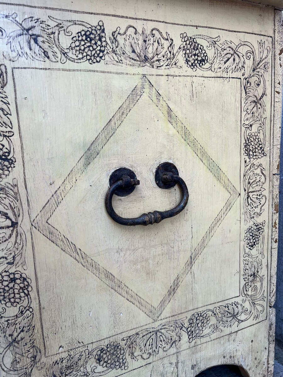 Louis XV style crossbow chest of drawers, early 20th century, South of France