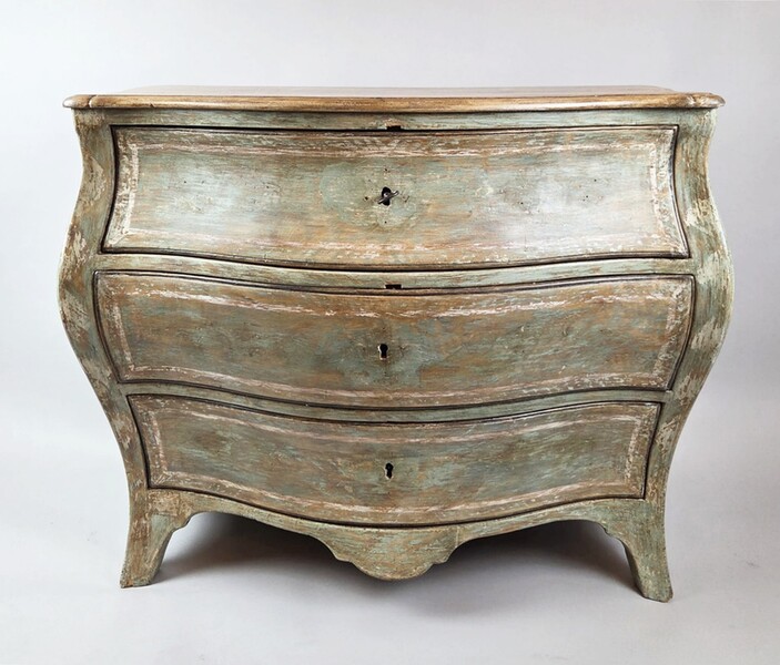 Louis XV style curved chest of drawers in patinated wood, Sweden 19th century