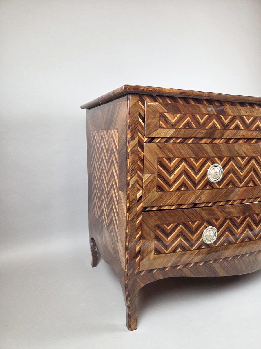 Louis XV style inlaid wood chest of drawers,18th century