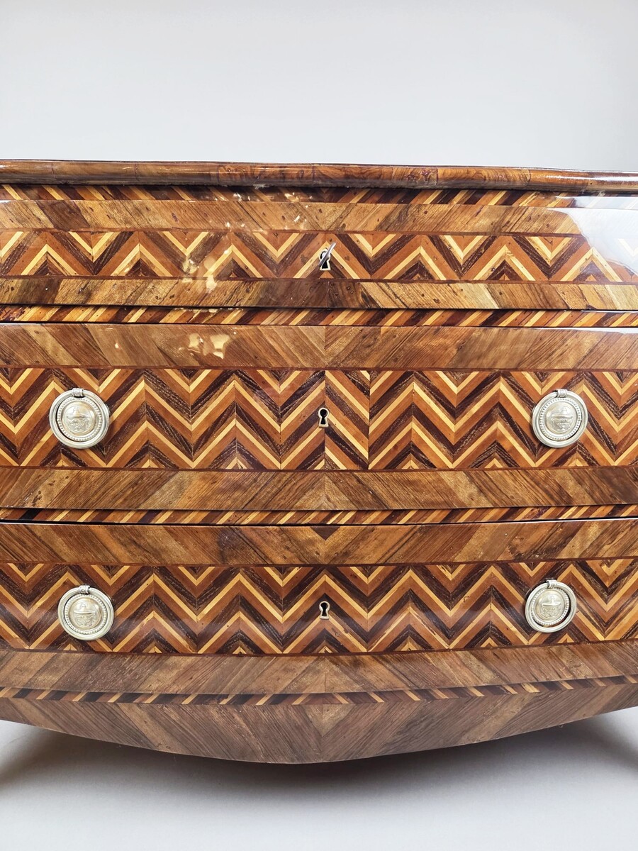 Louis XV style inlaid wood chest of drawers,18th century