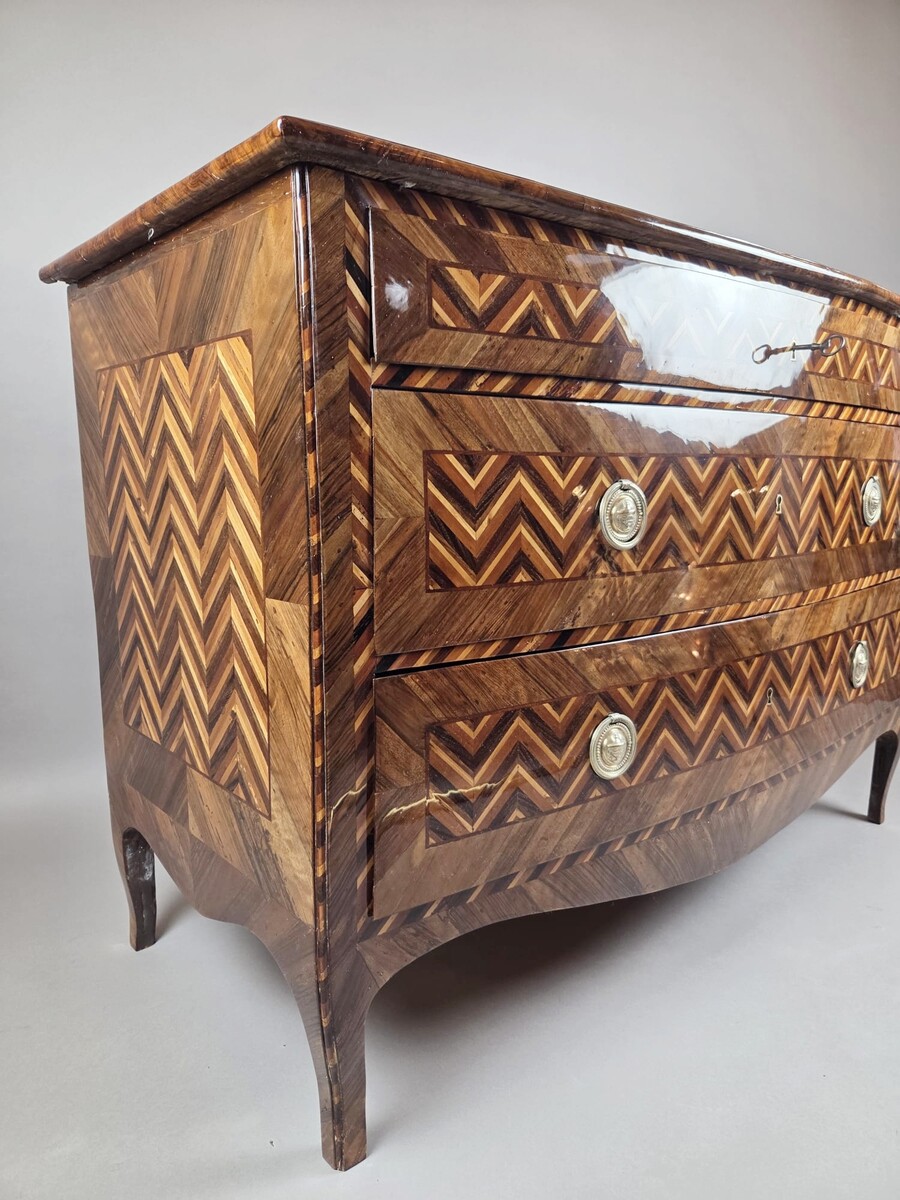 Louis XV style inlaid wood chest of drawers,18th century