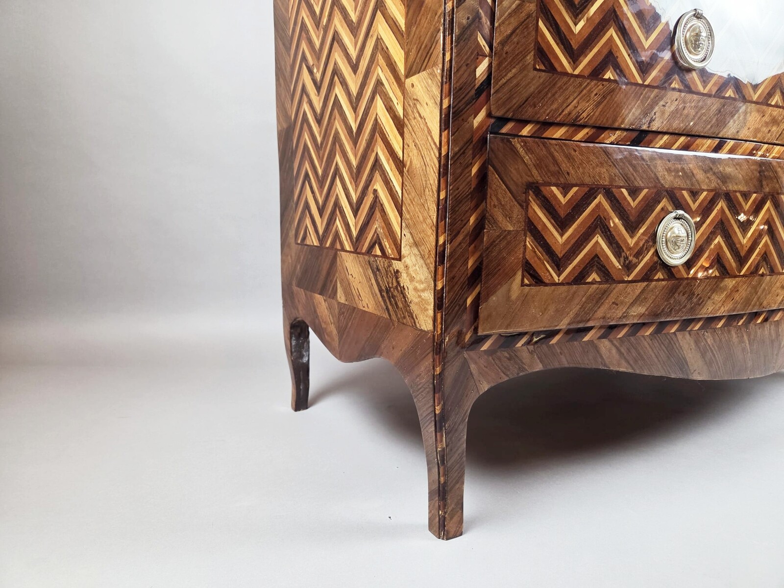 Louis XV style inlaid wood chest of drawers,18th century