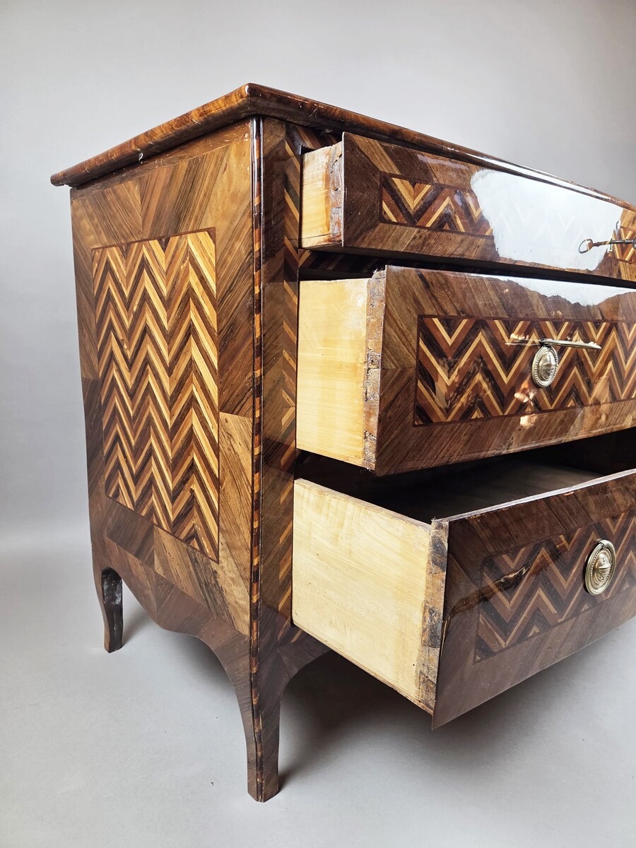 Louis XV style inlaid wood chest of drawers,18th century
