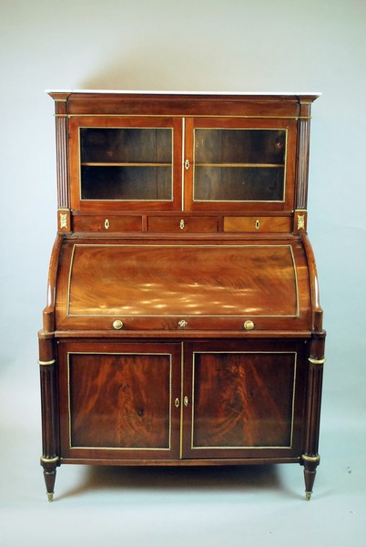Louis XVI cylinder desk in mahogany