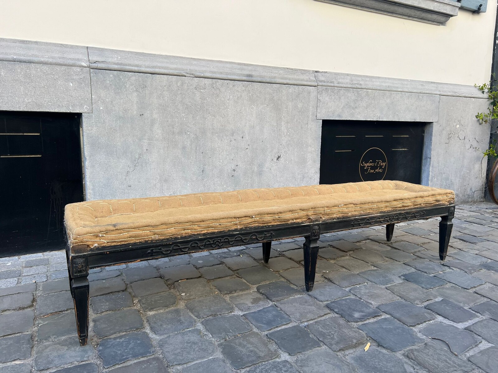 Louis XVI style bench seat in black lacquered wood, 19th century