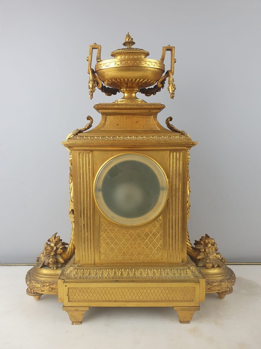 Louis XVI style gilt bronze clock, 19th century