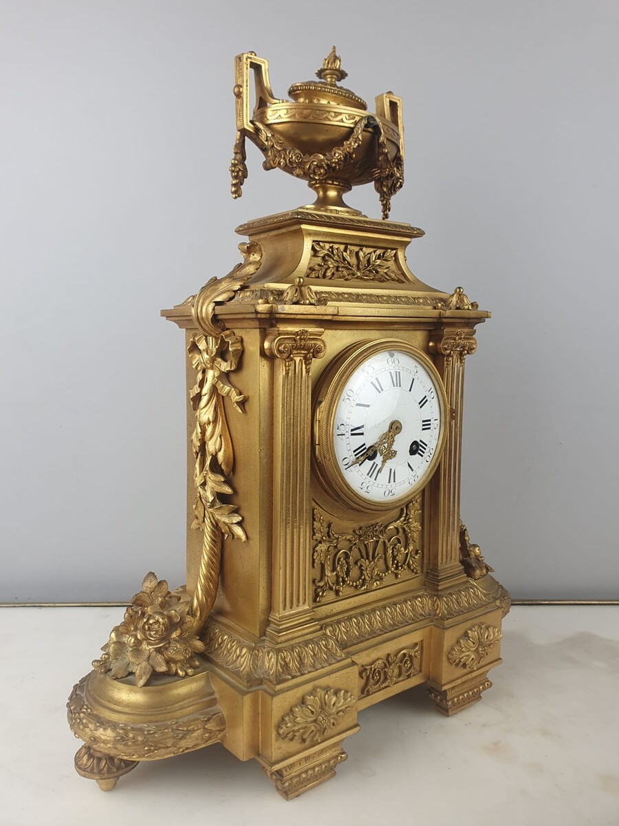 Louis XVI style gilt bronze clock, 19th century