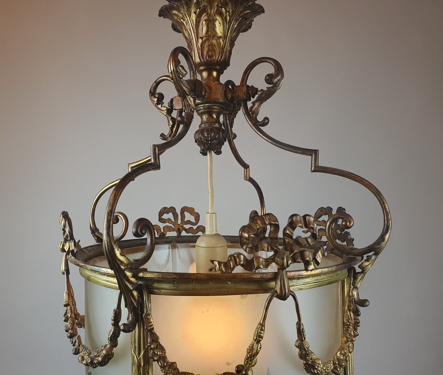 Louis XVI style hall lantern in bronze and brass