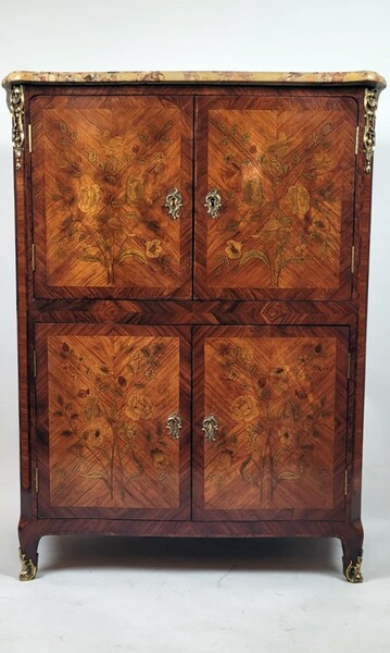 Louis XVI style wardrobe in rosewood and marquetry