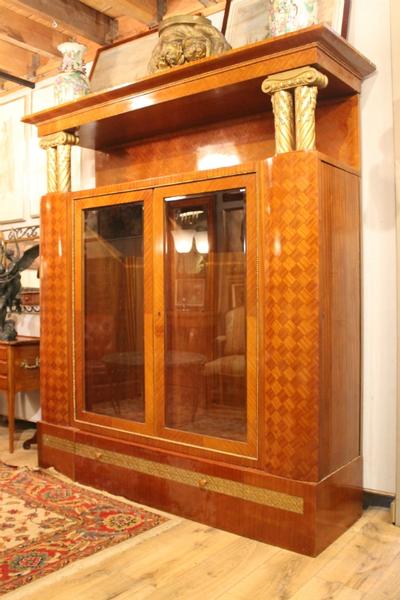 Mahogany display cabinet - Budapest C. 1900
