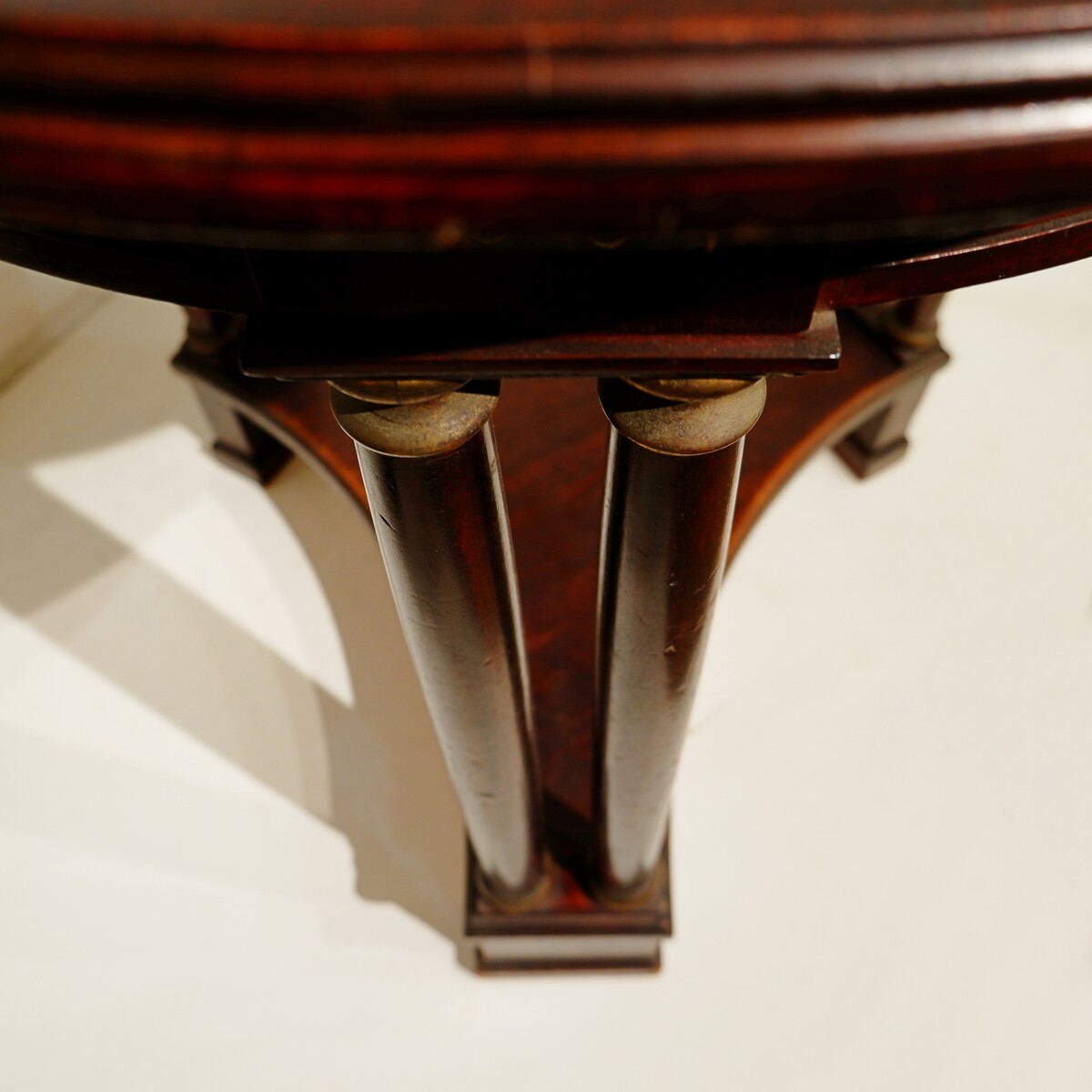 Mahogany tripod Pedestal table 