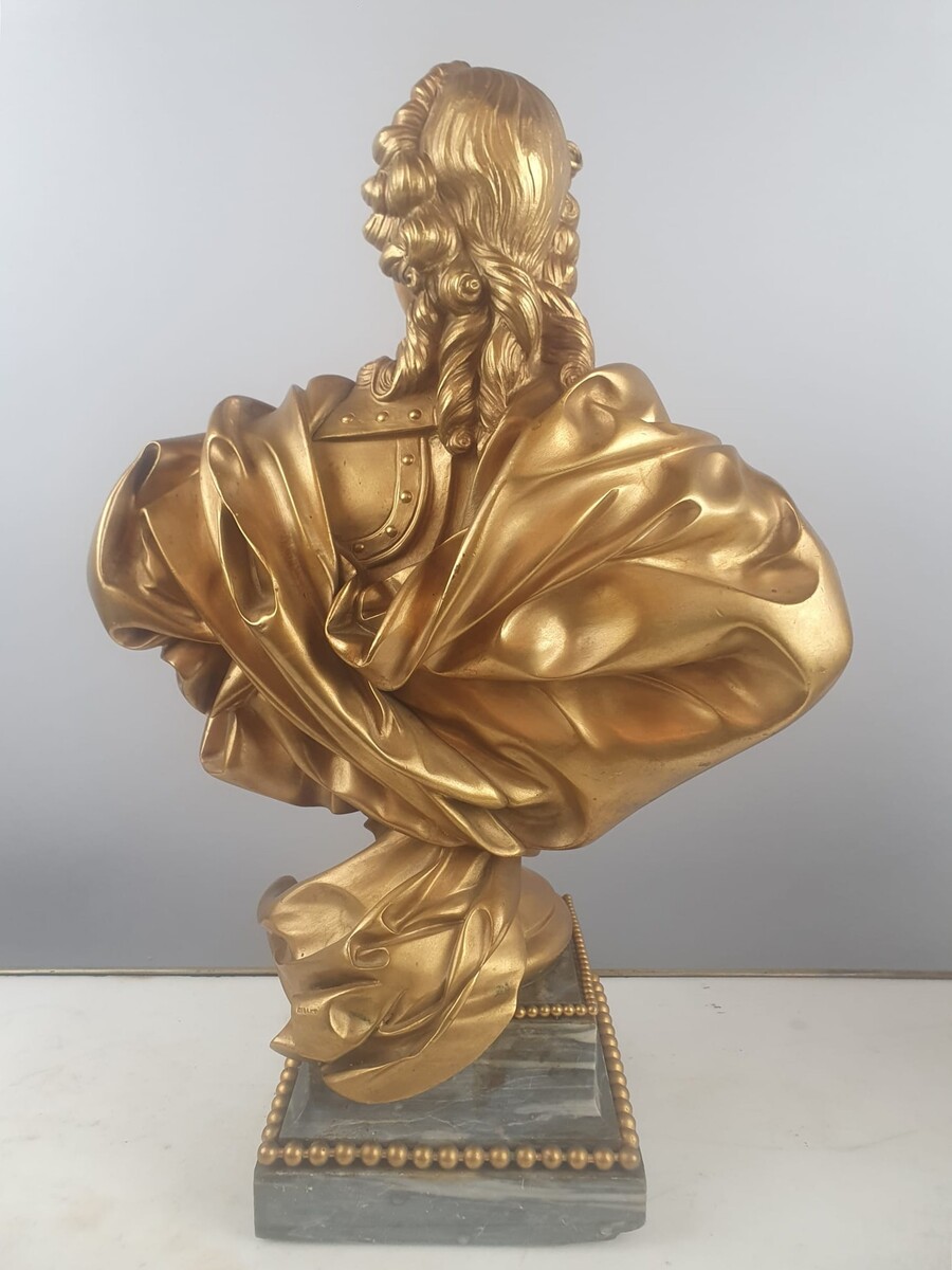 Maison Millet in Paris, pair of gilt bronze busts
