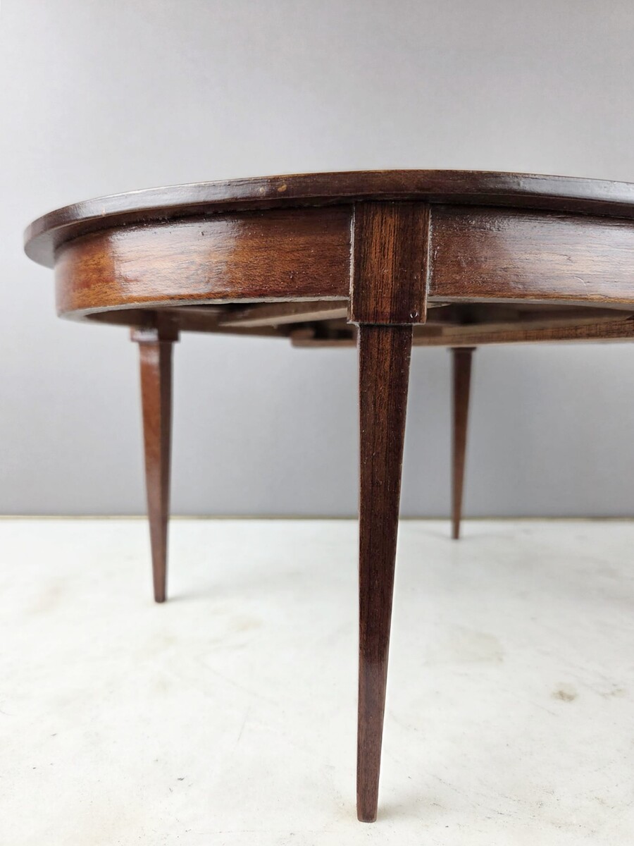 Masterful dining room table