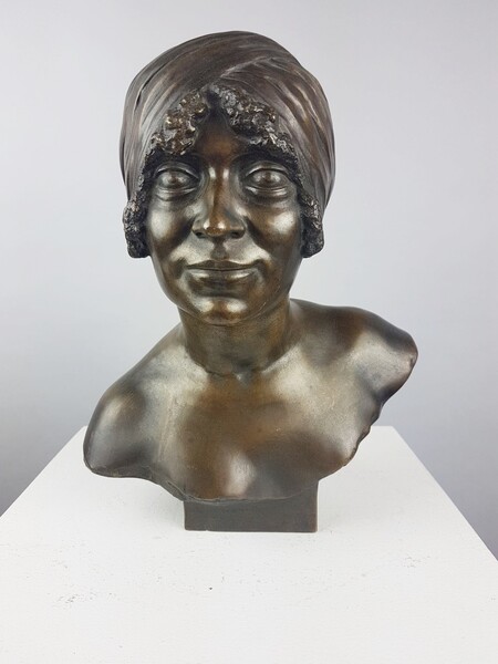 MATTON A. African bust, bronze with brown patina