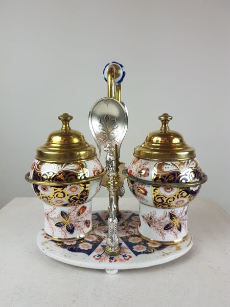 Meissen, polychrome porcelain jam pot with Imari decor and its 2 silver spoons, 19th