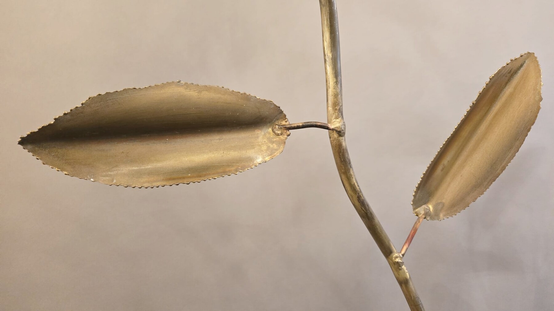 Metal floor lamp decorated with lotus flowers