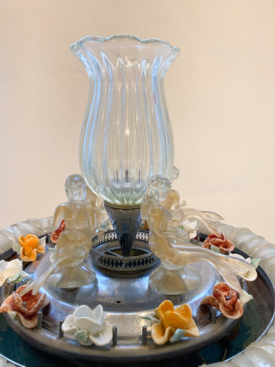 Mid-Century Modern Murano Glass Fountain with a Central Vase encircled by 4 Mermaids, 1950s