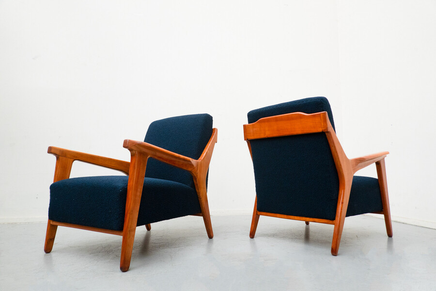 Mid-Century Modern Pair of Blue Armchairs attributed to Melchiorre Bega, Cherry Wood, Italy, 1950s 