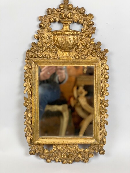 Miroir de style Louis XVI en bois doré, 19th
