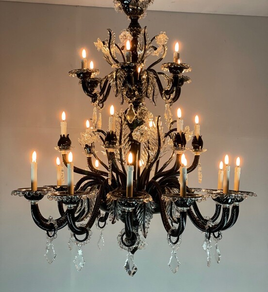 mportant Venetian Chandelier In Black And Colorless Murano Glass 24 Arms Of Light