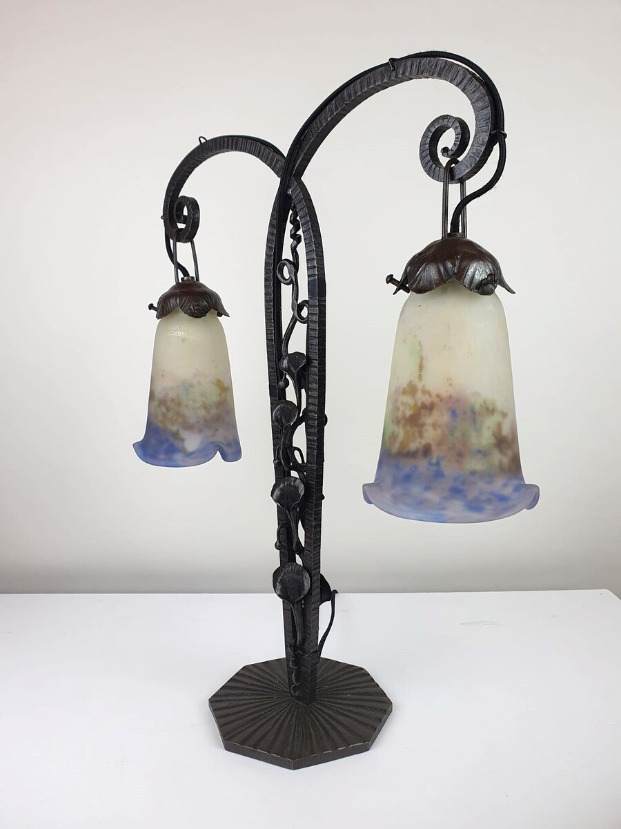 Muller Frères, wrought iron lamp and glass paste tulip