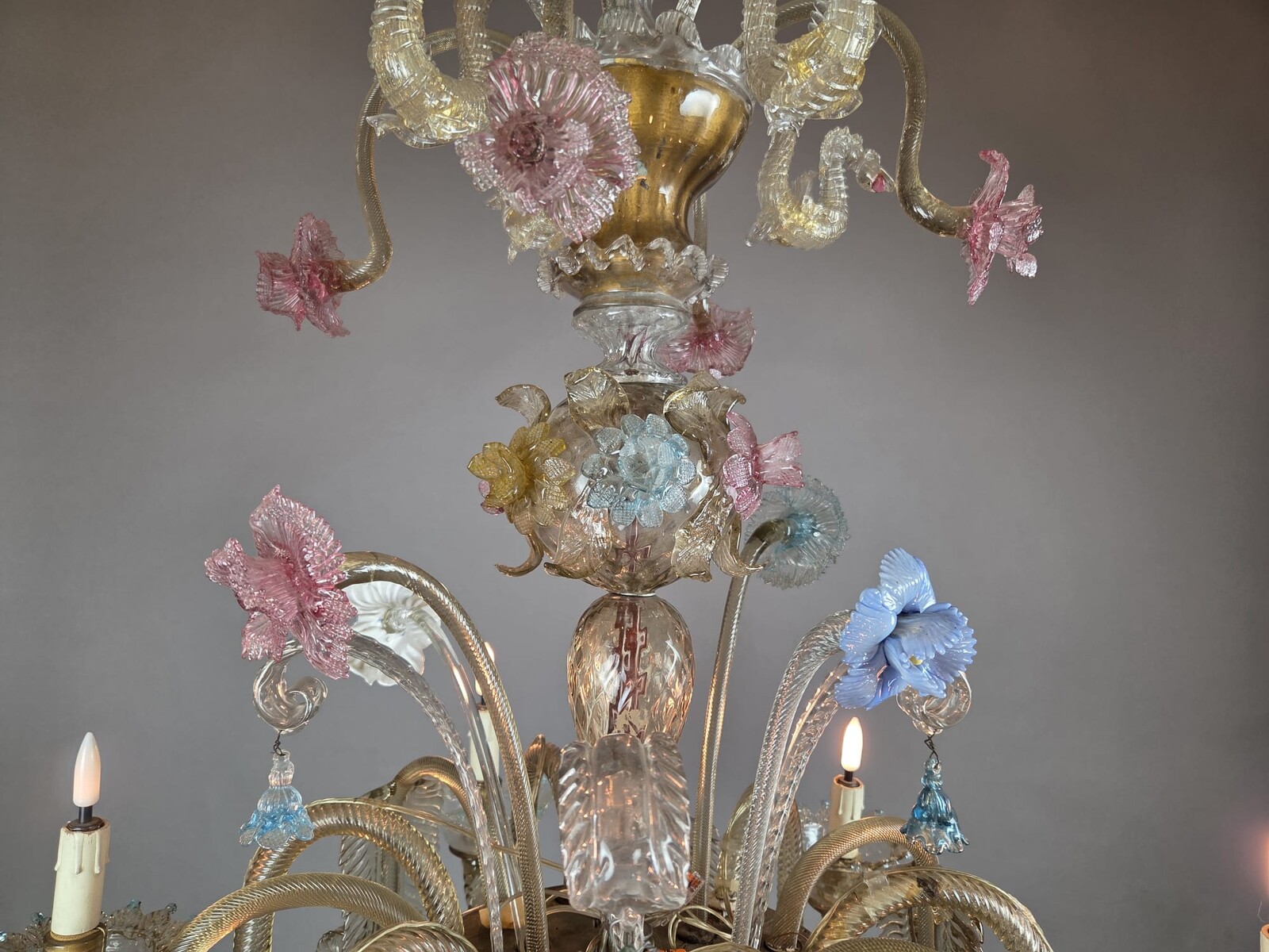 Multicolored Murano chandelier, late 19th–early 20th century (a few chips)